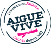 Aigue Vive est une location de canoë kayak basée à vallon pont d'arc. Elle propose la location de canoë kayak sur la mini descente, moyenne descente (10-13km) sur 2 jours et grande descente à la journée ( 24-32 km). Photo7 vous propose les photos de la descente de l'Ardèche avec notre partenaire Aigue Vive. Une photo offerte en téléchargement.